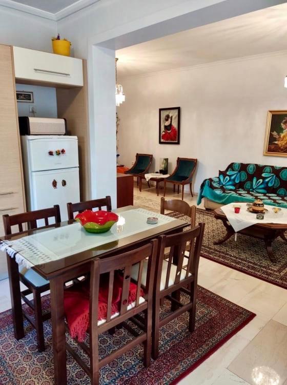Marys House , Lovely 2-Bedroom Apartment Salonicco Esterno foto